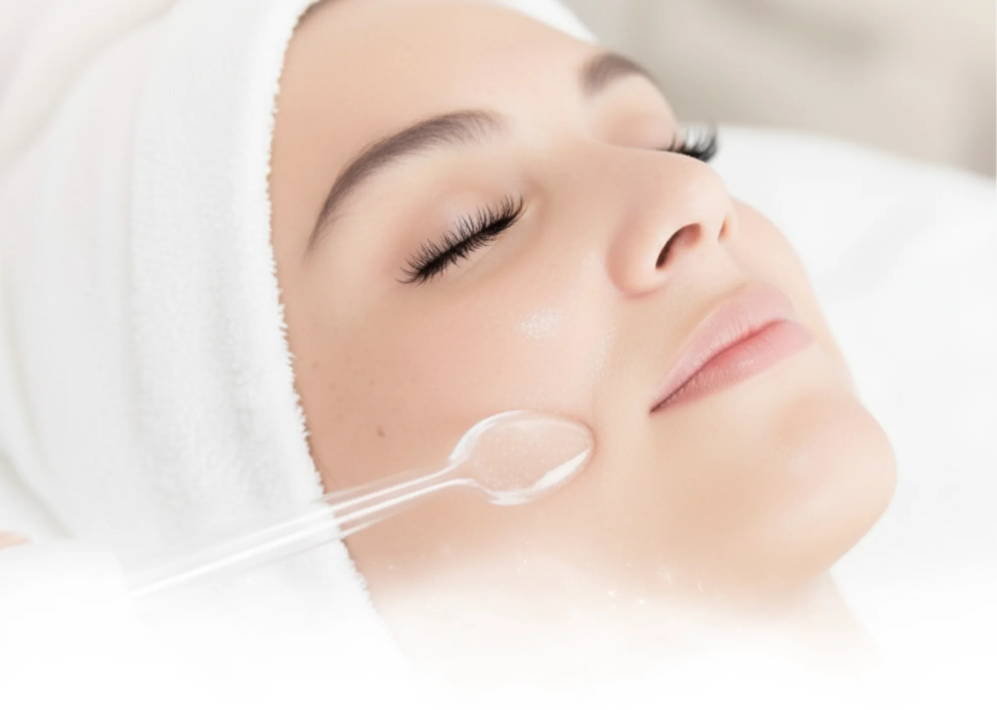 Choosing Your Glow: Oxygen Facial vs. Microdermabrasion
