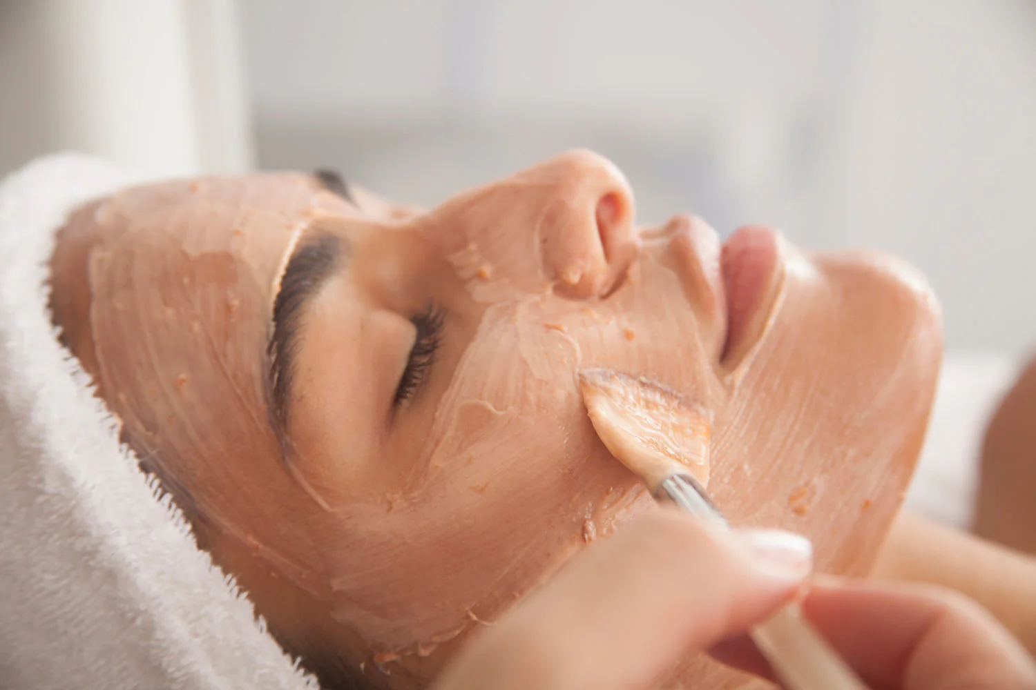 The Best Facial for Dark Spots: How Joanna Vargas Helps You Reveal an Even, Radiant Complexion