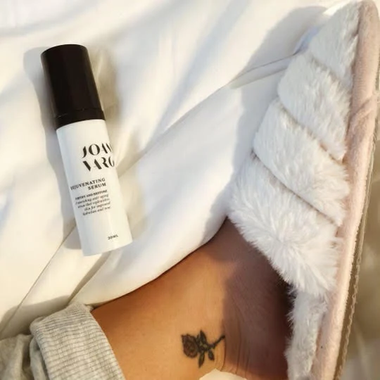 Combating Dry Skin During Cold Months - Joanna Vargas