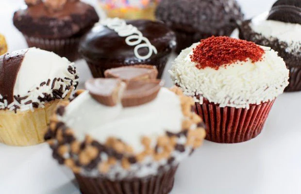 Eating Too Much Sugar Will Age Your Skin - Joanna Vargas