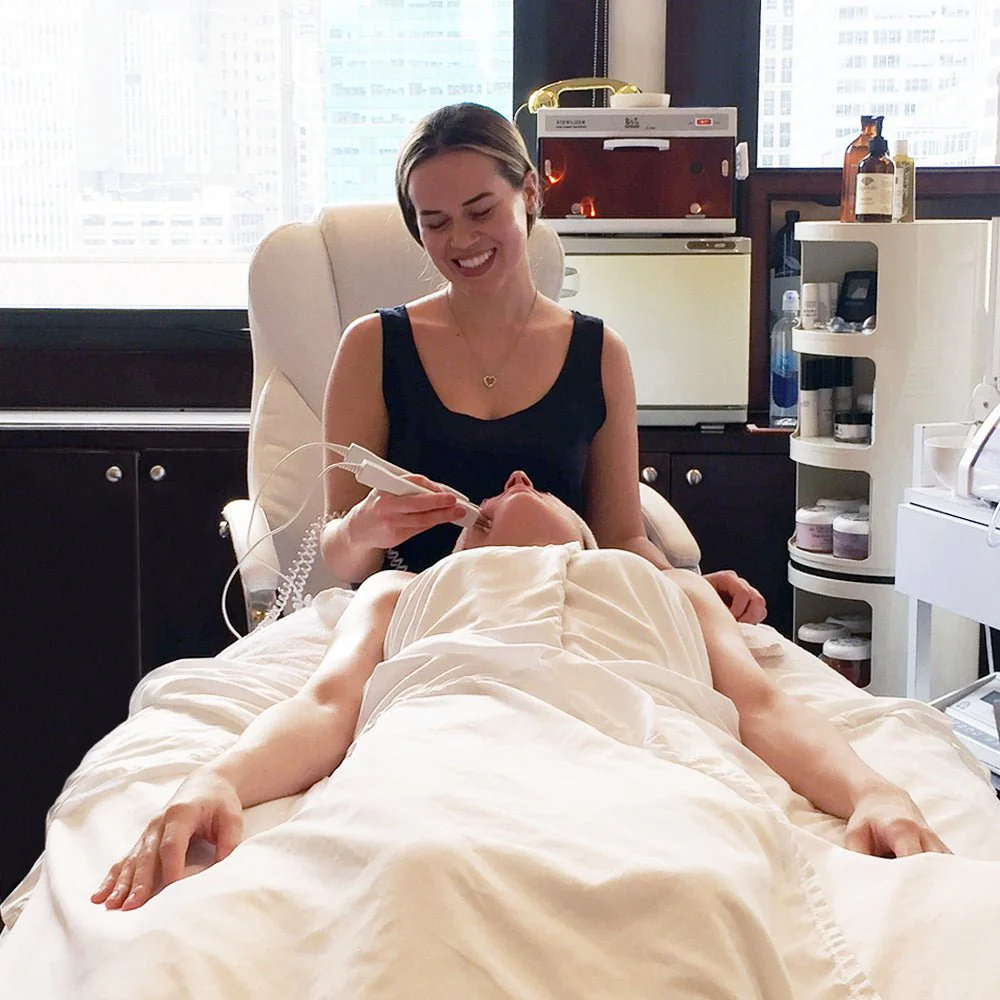 Joanna Vargas's Signature Microcurrent Facial - Joanna Vargas