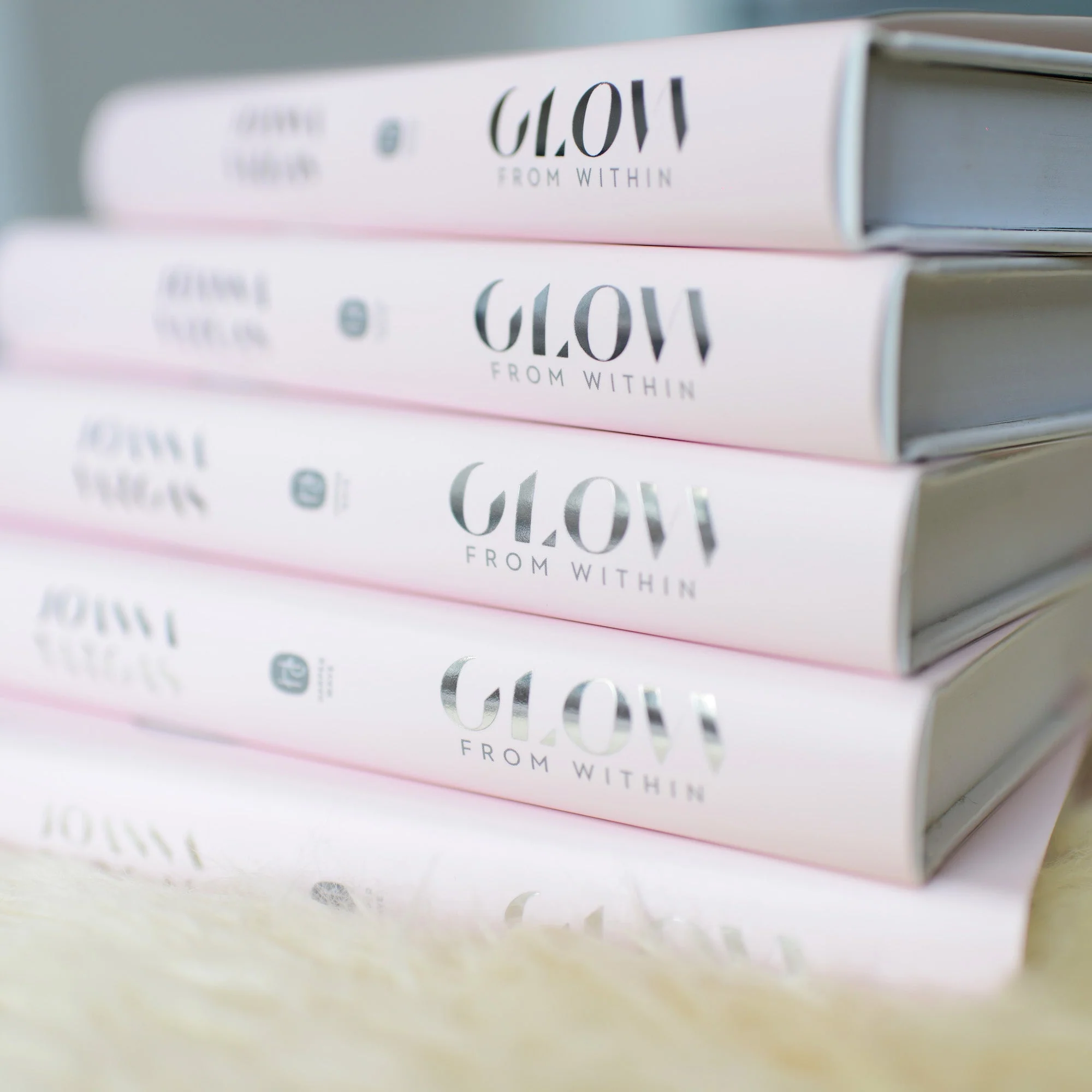 One Week To Glowing Skin - Joanna Vargas