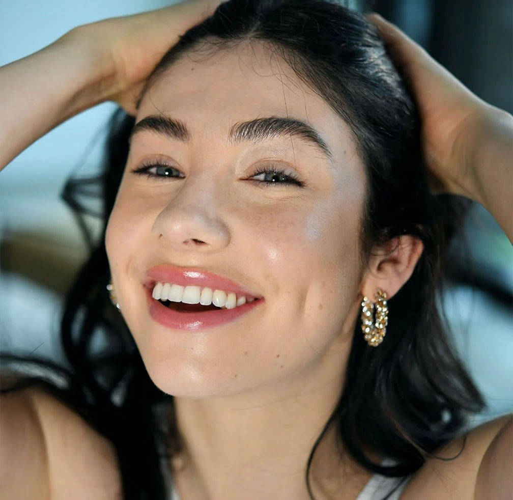 Why You Should Still Be Wearing Sunscreen - Joanna Vargas
