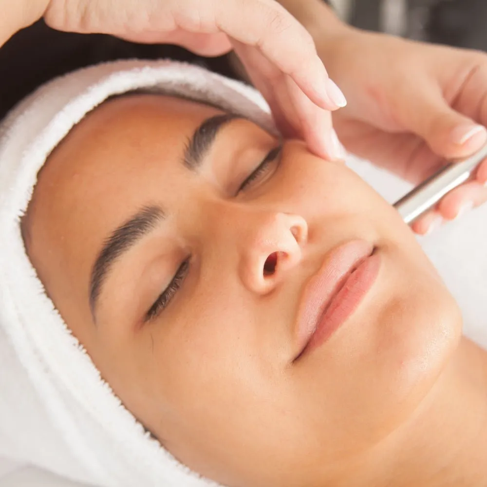 HEADMASTER ESTHETICIAN TREATMENT